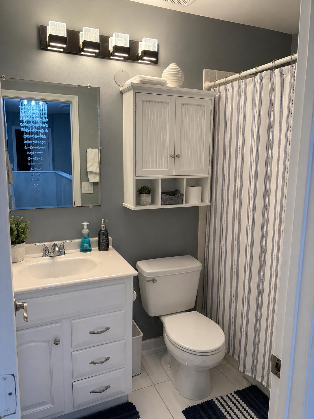 WOODSIDE ESTATES - Residential