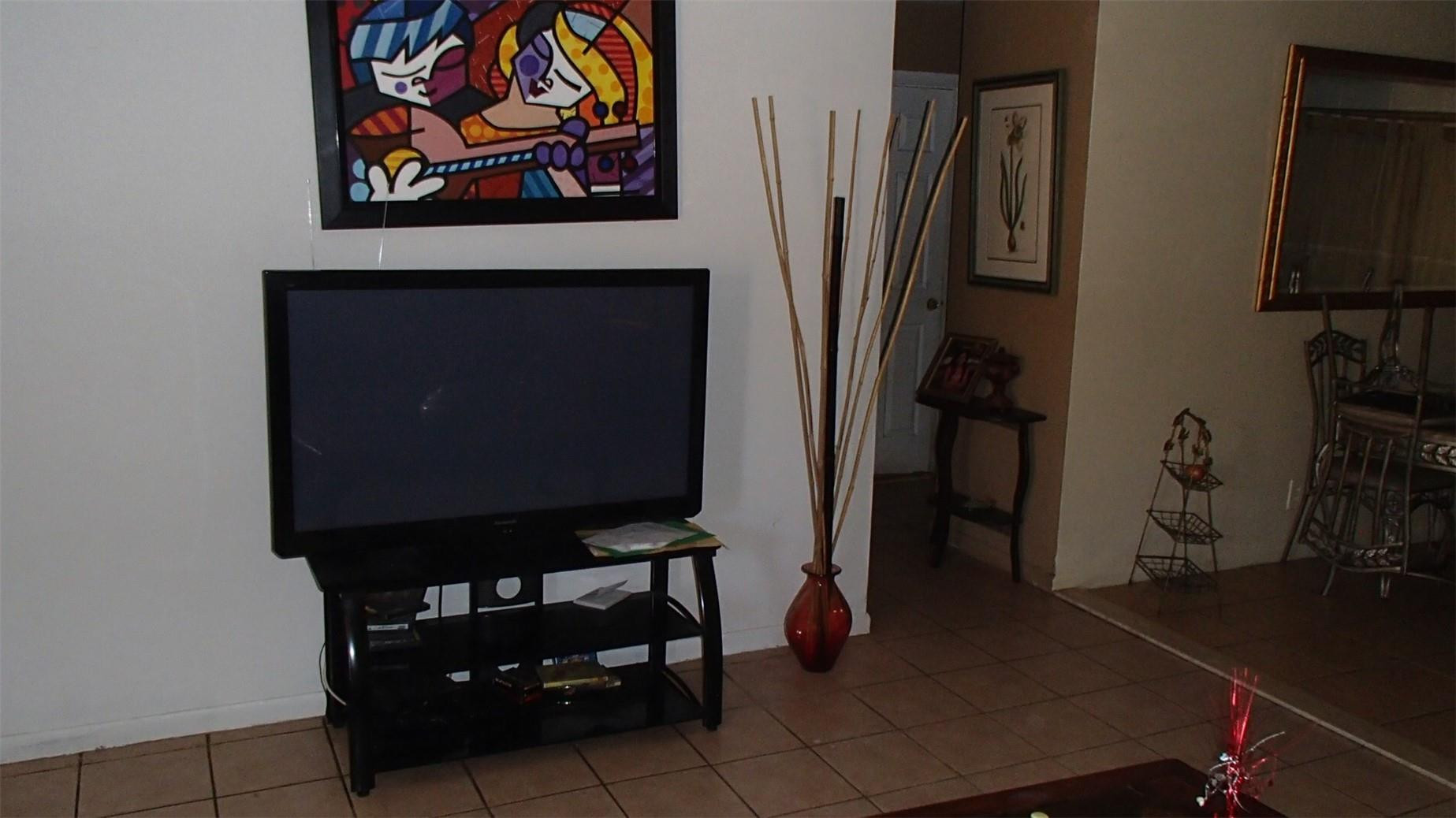 Hollywood Terrace 2 3-13 - Residential Income