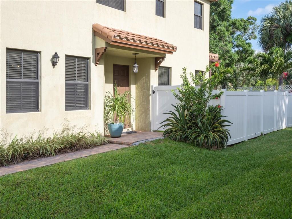 Sabal Palm By Prestige 17 - Residential