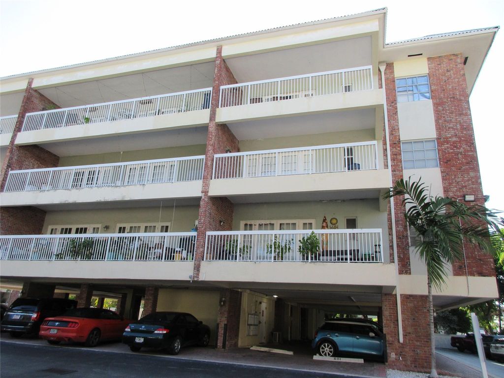 Photo of 2420 SE 17th Street #306C, Fort Lauderdale, FL 33316 (MLS # F10556149)