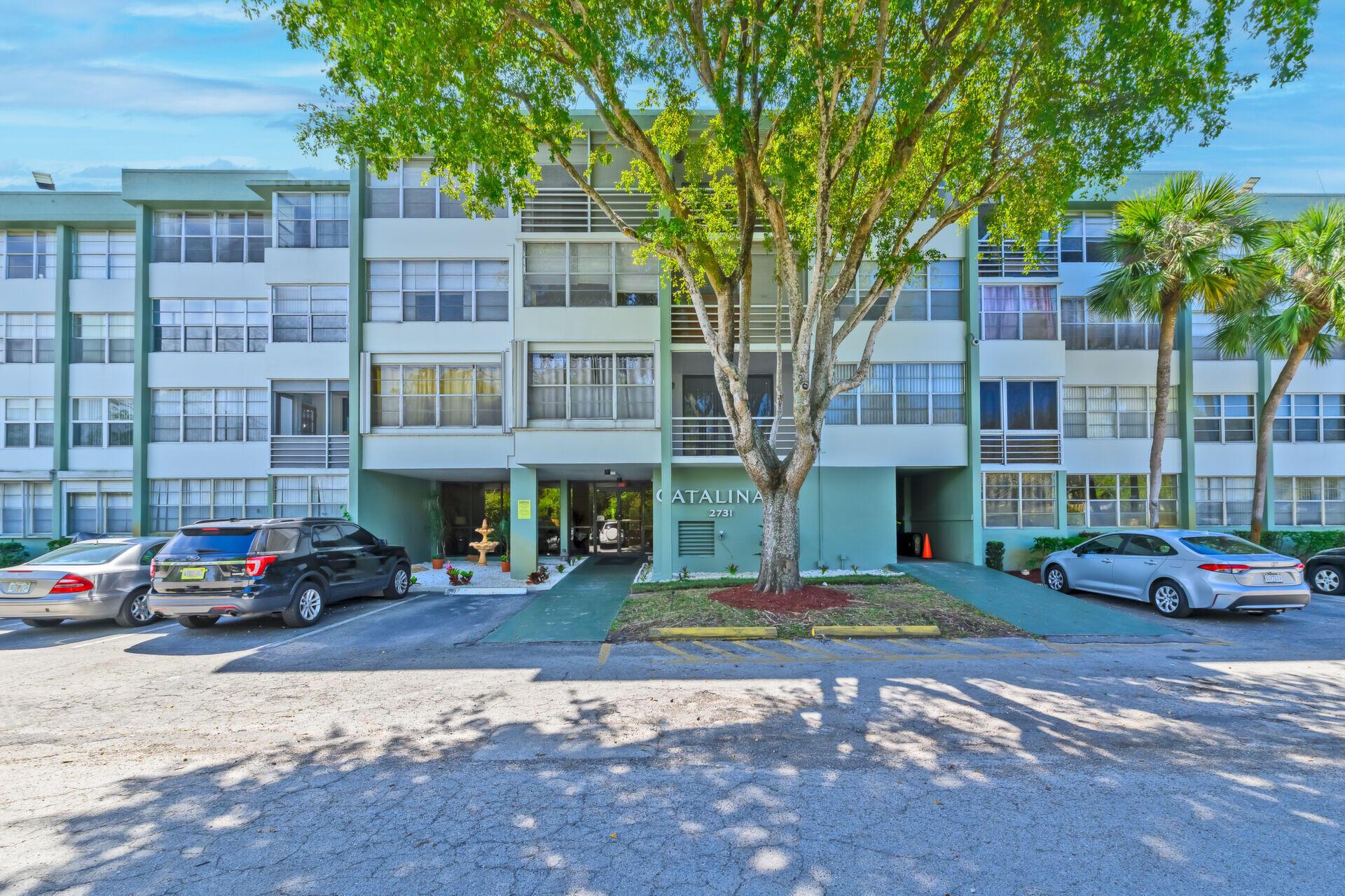 2731 Taft Street 412