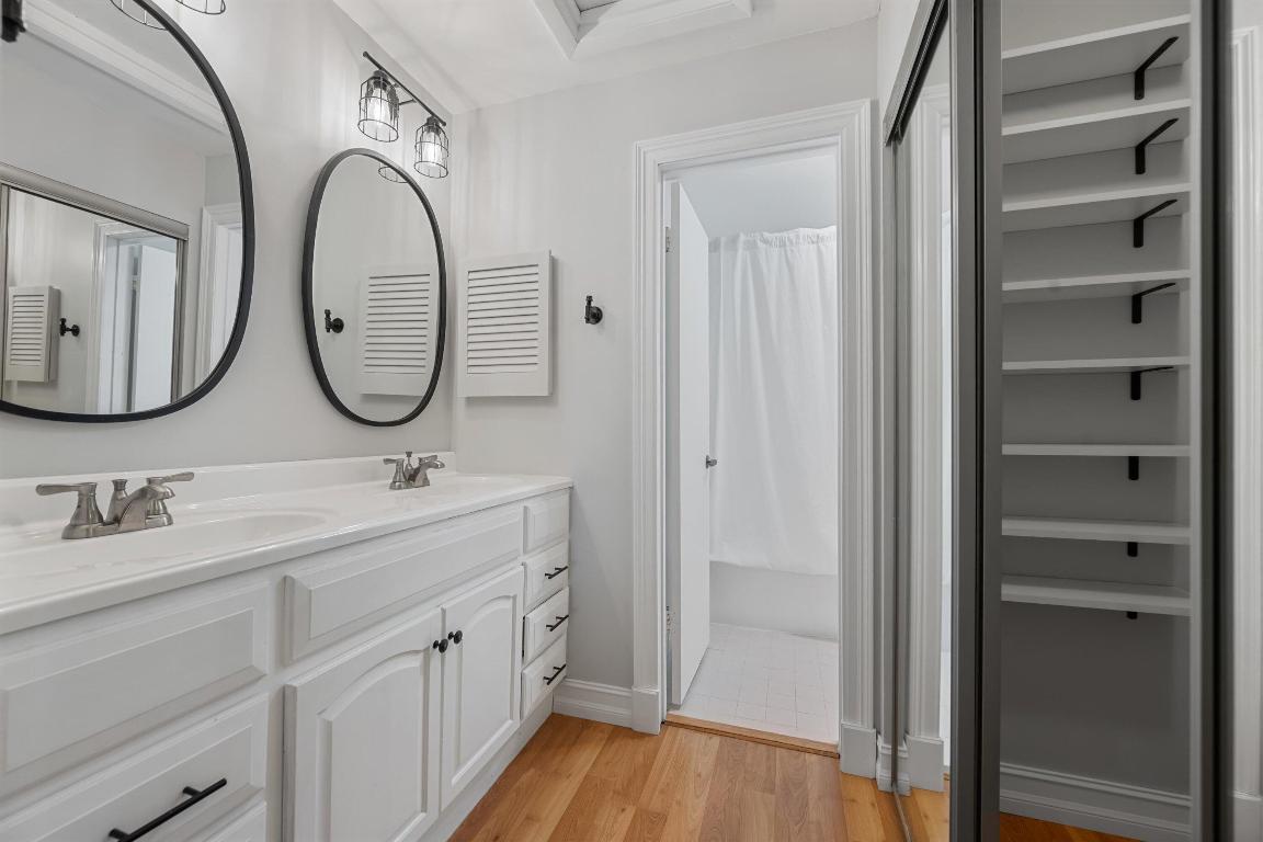 SHEFFIELD WOODS AT WELLINGTON CONDO - Residential