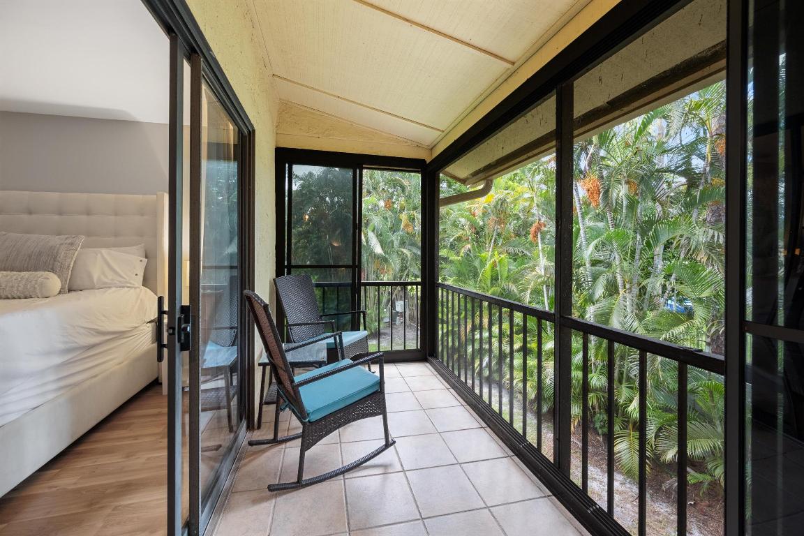 SHEFFIELD WOODS AT WELLINGTON CONDO - Residential