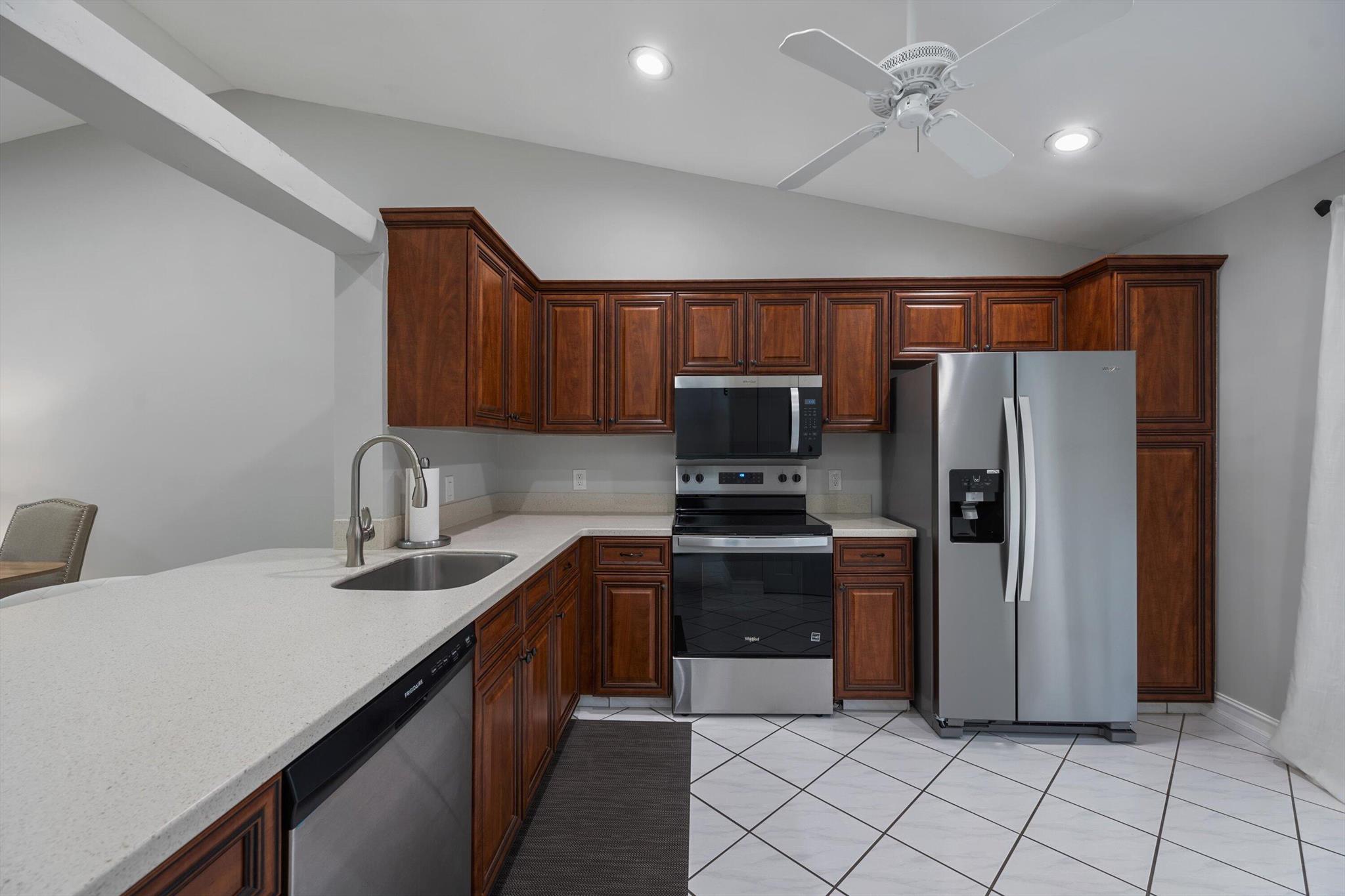 SHEFFIELD WOODS AT WELLIN - Residential