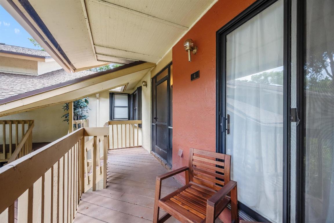 SHEFFIELD WOODS AT WELLINGTON CONDO - Residential