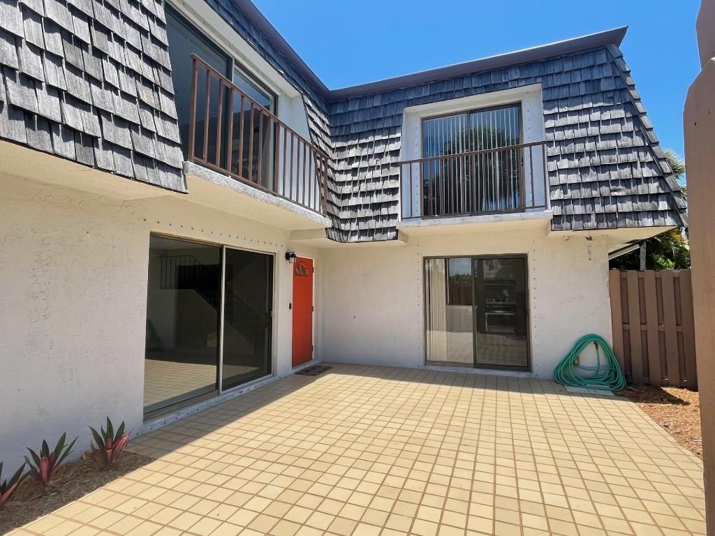 Photo of 746 NW 10th Terrace #746, Stuart, FL 34994 (MLS # R10993666)