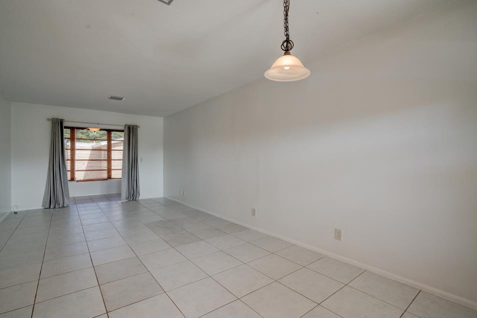 VILLAGE ROYALE CONDO 1 - Residential Lease