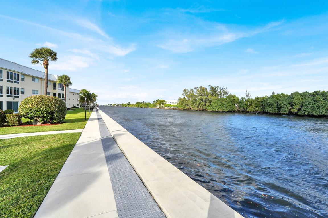 32 Colonial Club Drive 203