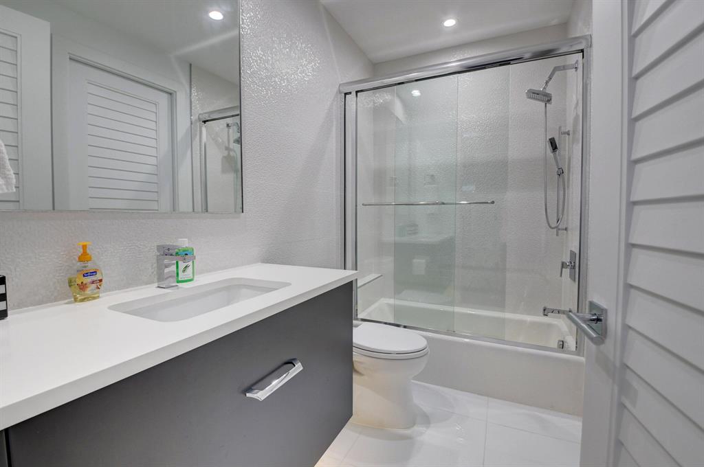 ST ANDREWS COUNTRY CLUB - Residential