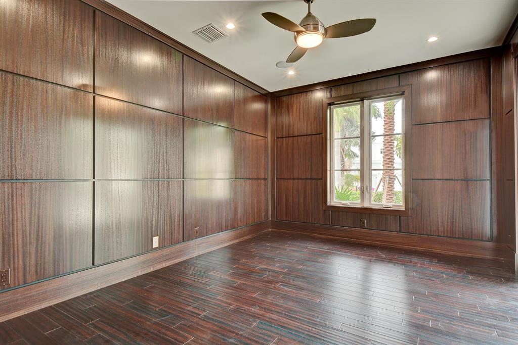 ST ANDREWS COUNTRY CLUB - Residential