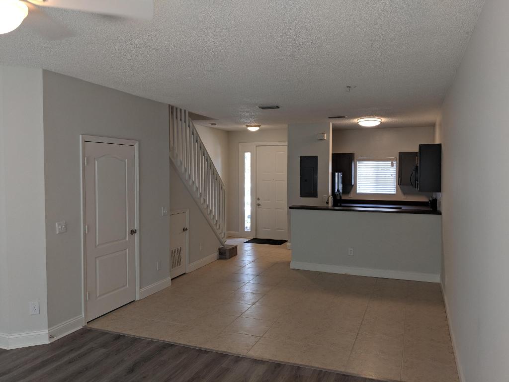 SAWGRASS EXCHANGE PLAT - Residential Lease