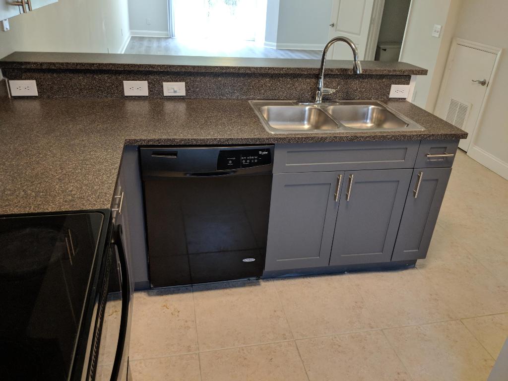 SAWGRASS EXCHANGE PLAT - Residential Lease