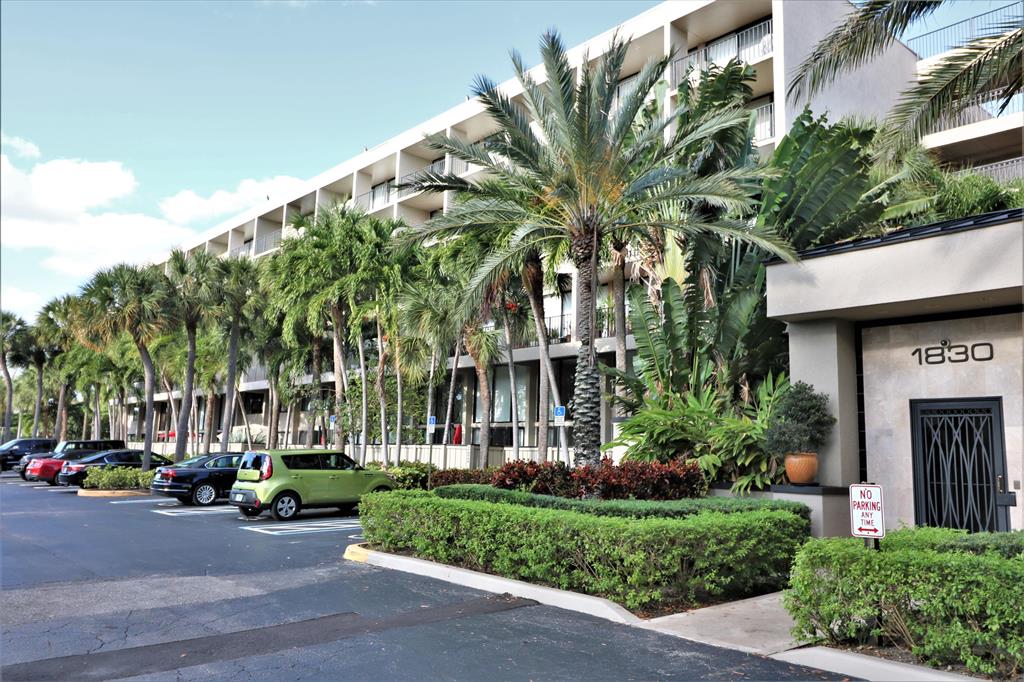 LAKESHORE CLUB CONDO - Residential