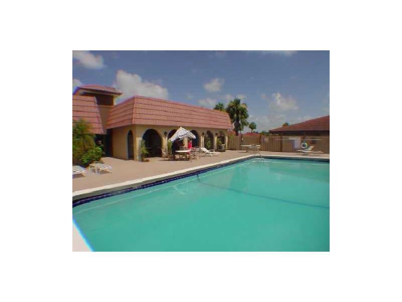 Forest Hill VillasGardens - Residential