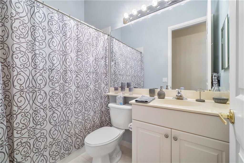 VENETIAN ISLES - Residential