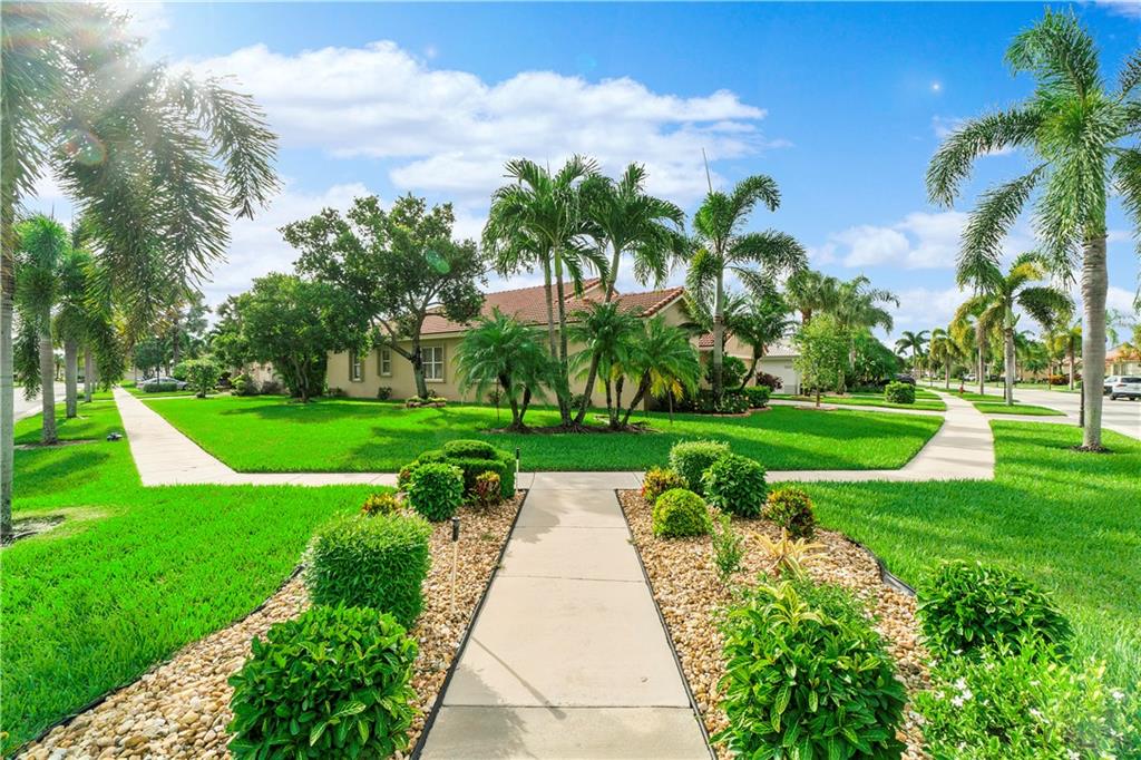VENETIAN ISLES - Residential