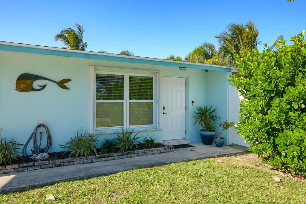 Photo of 110 SW Hideaway Place, Stuart, FL 34994 (MLS # R11141882)