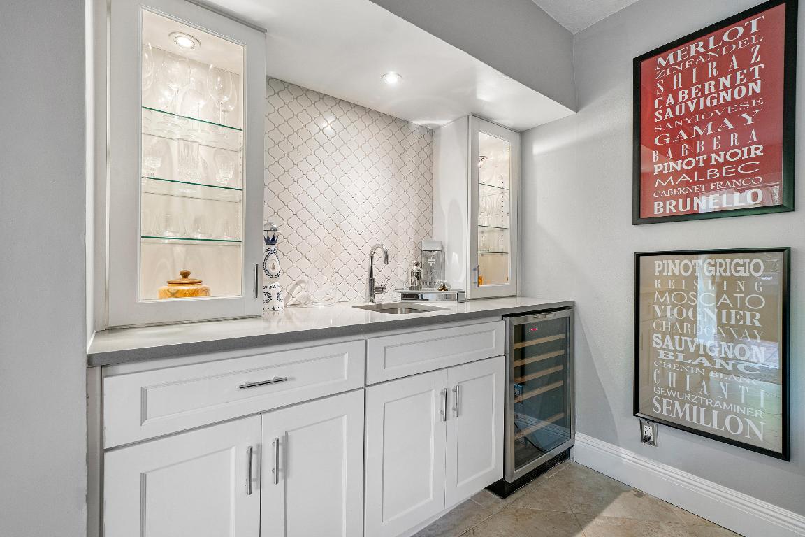 SPANISH WELLS CONDO I - Residential