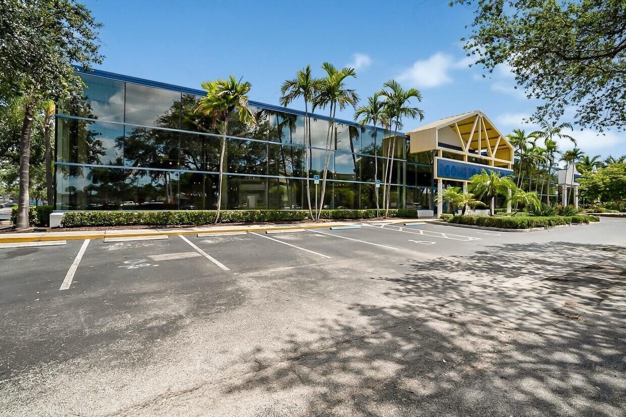 1605 W Oakland Park Boulevard