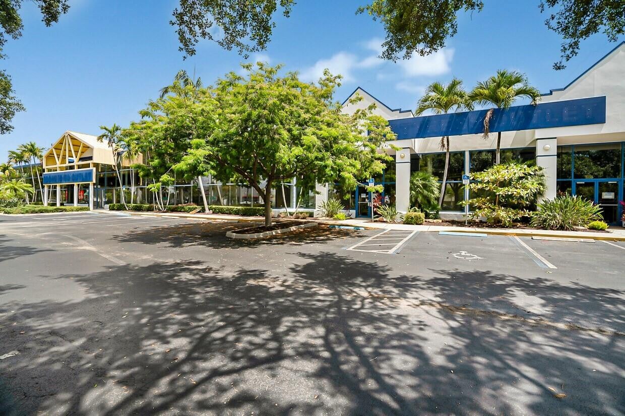 1605 W Oakland Park Boulevard