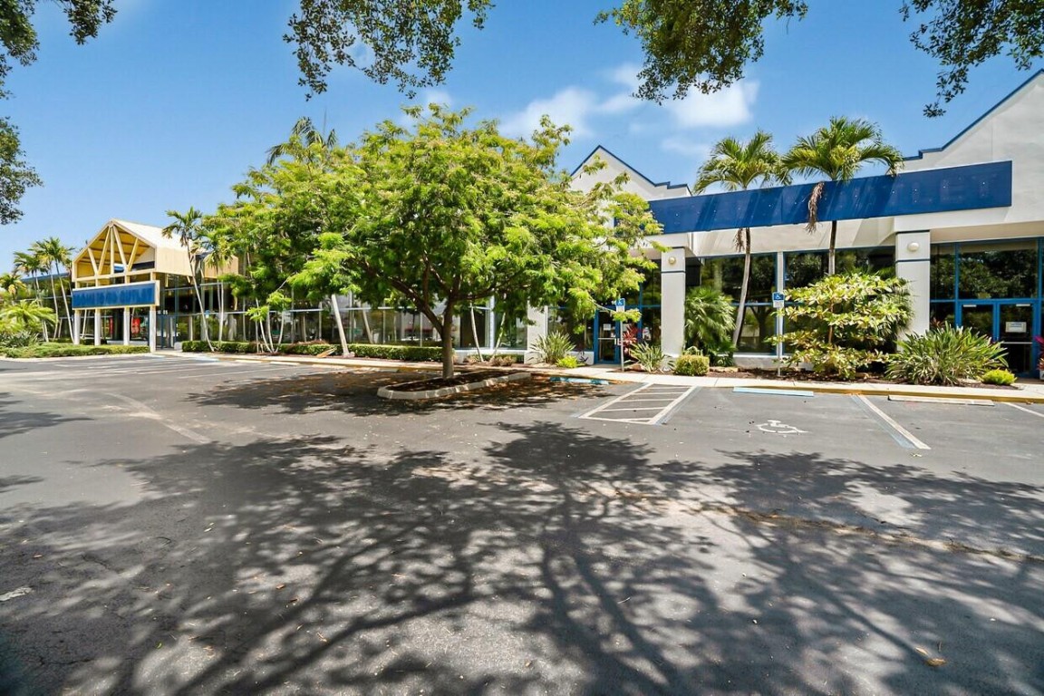 1605 W Oakland Park Boulevard