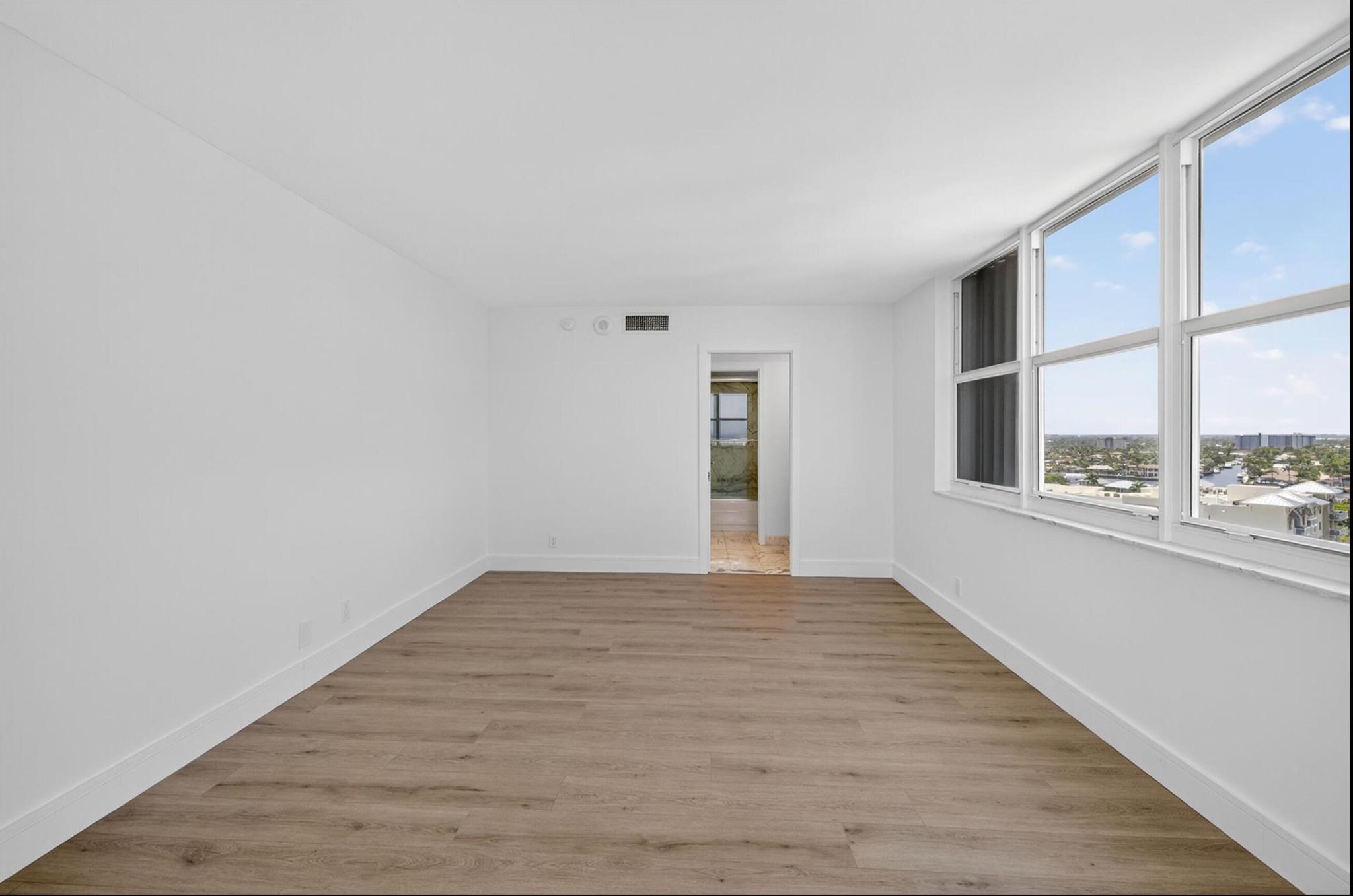CLARIDGE CONDO - Residential