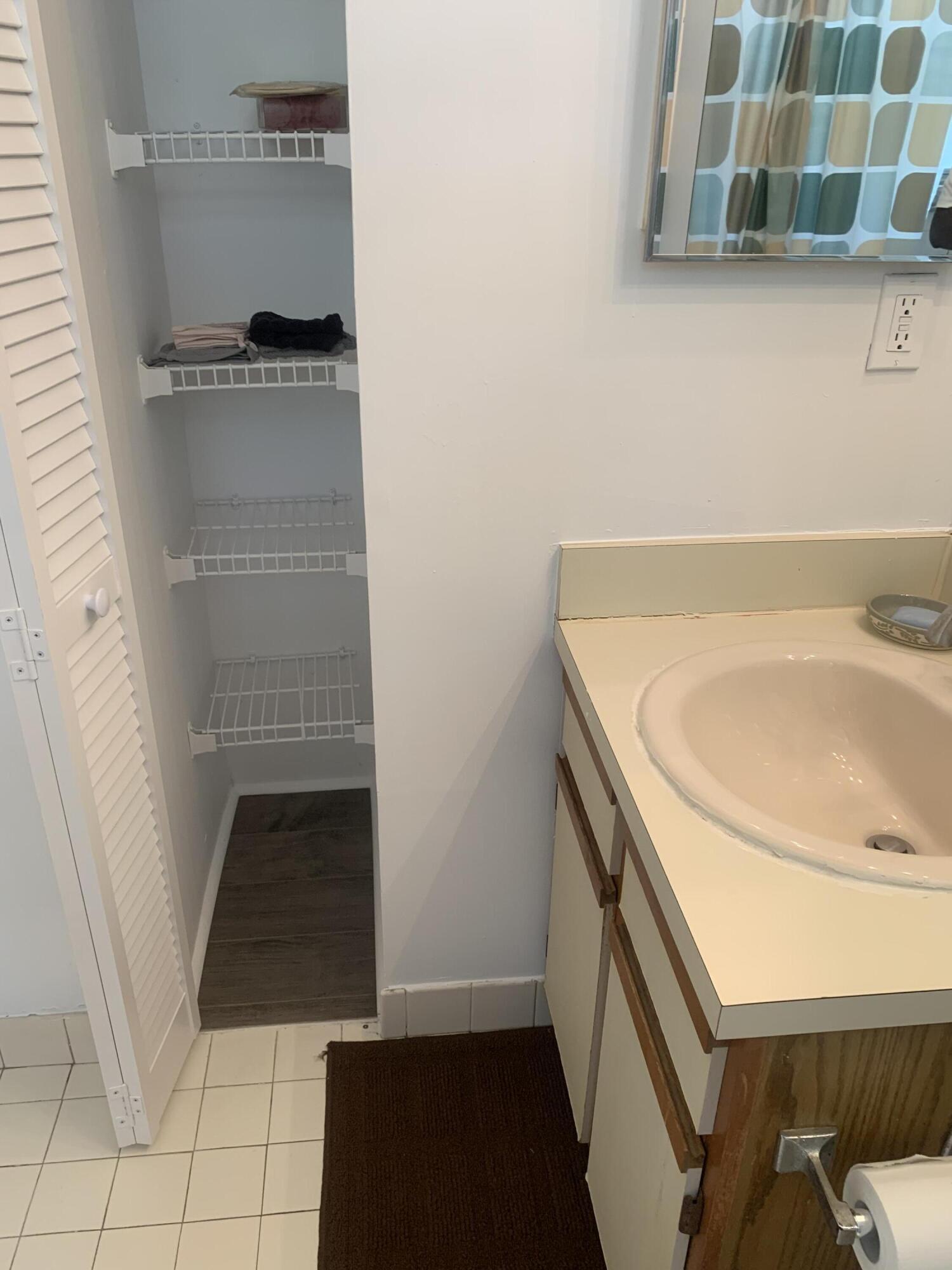 COCO PARC CONDO - Residential