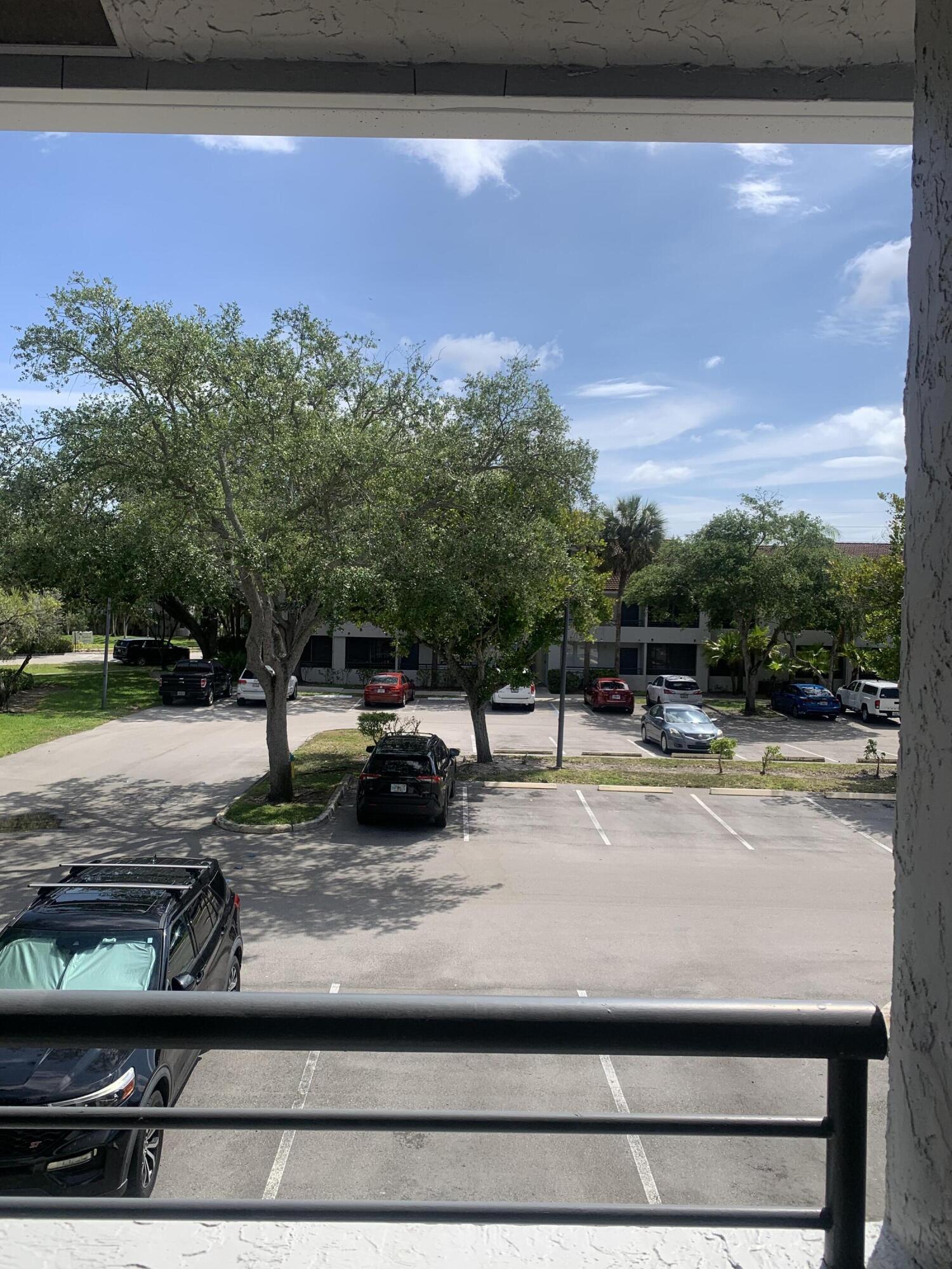 COCO PARC CONDO - Residential