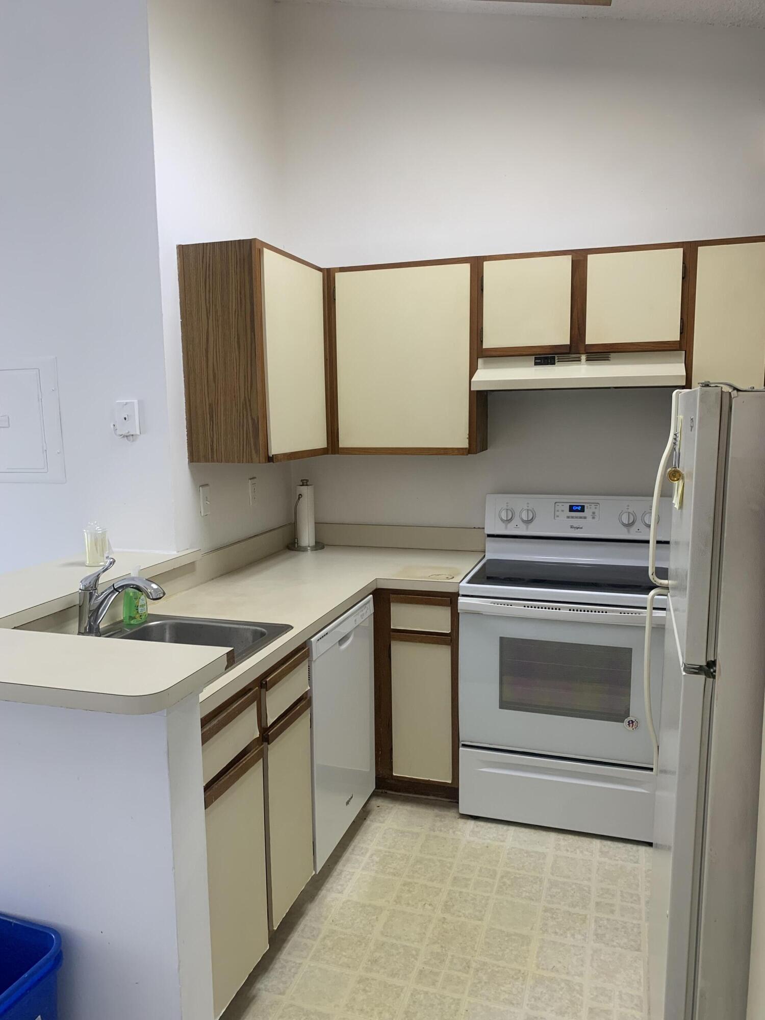 COCO PARC CONDO - Residential