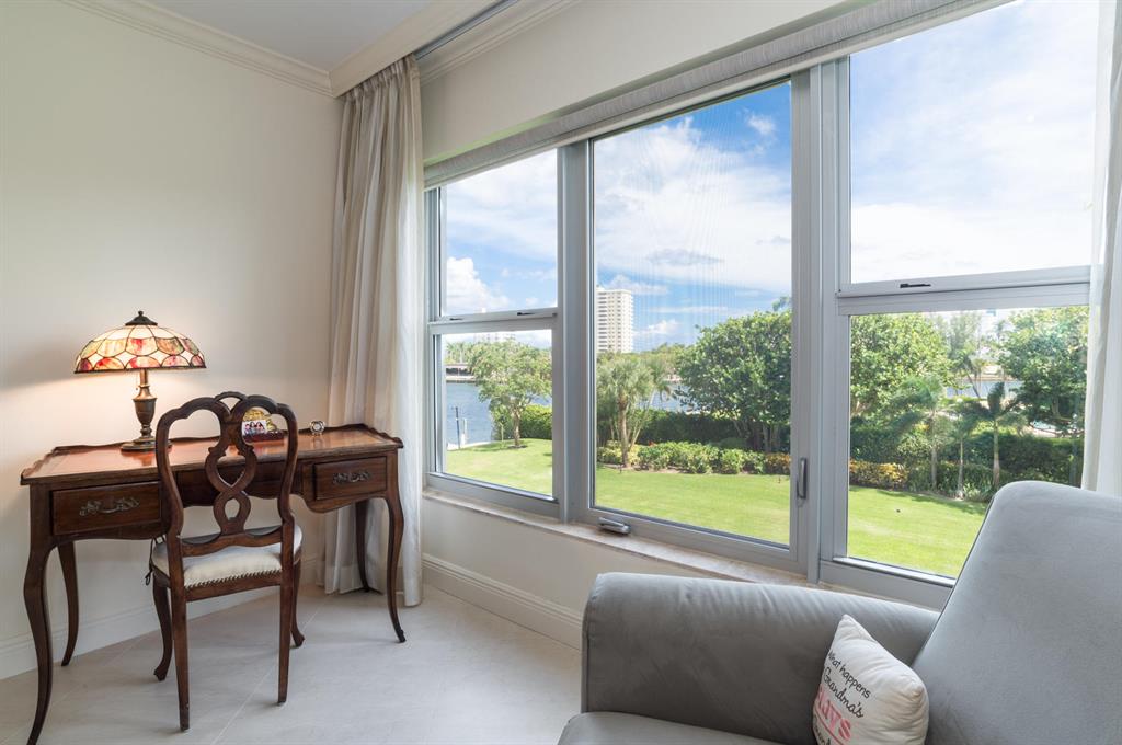 Lake House South Condo - Residential