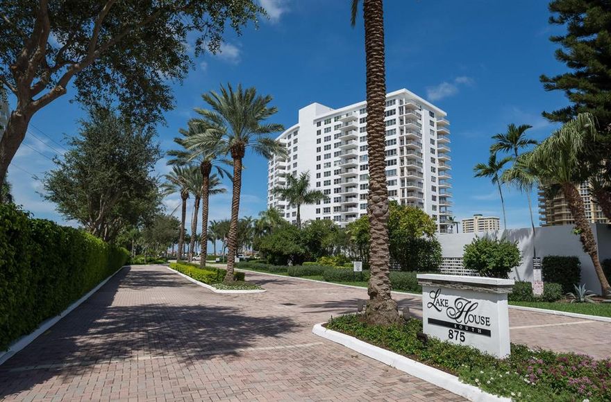 SELDOM LISTED 3 BEDROOM NE CORNER UNIT 
 IMMEDIATELY AVAILABLE FOR THE SEASON!
 PRICED TO SELL TO THE DISCRIMINATING!
      LOCATION,LOCATION,LOCATION!
 UNOBSTRUCTED WATER VIEWS OF LAKE,ICW!
 
   FULL 3 BEDROOMS AND 3 FULL BATHS!         
        COMPLETELY RENOVATED!
      EXPANSIVE OPEN FLOOR PLAN!
    KITCHEN/DINING ROOM BREAKFAST BAR!
   STAINLESS STEEL KITCHEN APPLIANCES!
   TOP-OF-LINE FINISHES AND MATERIALS! 
     IMPACT GLASS CASEMENT WINDOWS! 
    ABUNDANCE OF STORAGE THROUGHOUT!
     CUSTOM BUILT-IN WALL CONSOLES!

   INCLUDES TWO SECURE GARAGE SPACES!
 NEW BOAT DOCK AVAILABLE SEPARATELY!

     NORTHEASTERN CORNER LOCATION!