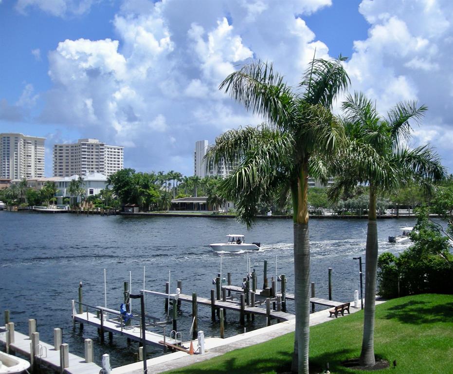 Lake House South Condo - Residential