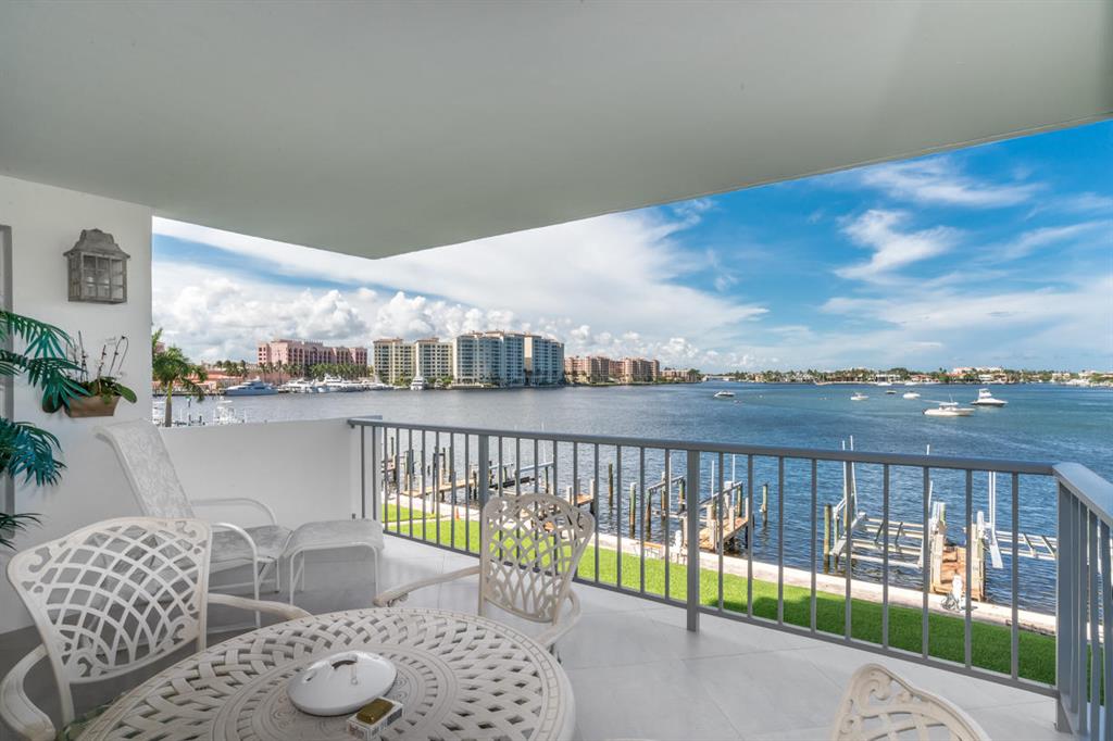 Lake House South Condo - Residential