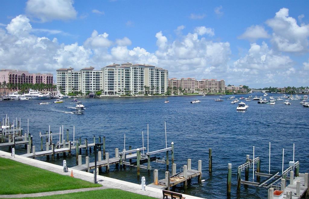 Lake House South Condo - Residential