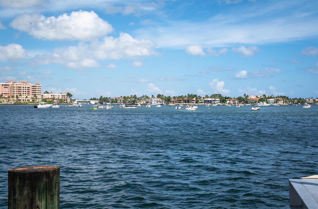 Lake House South Condo - Residential