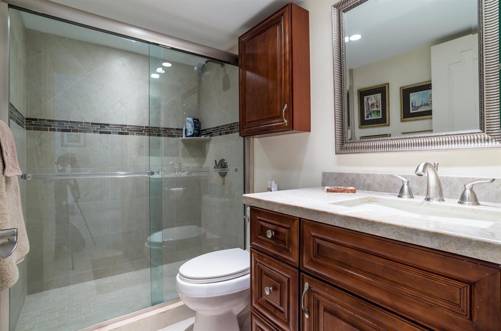 Lake House South Condo - Residential