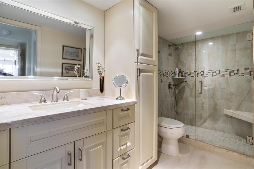 Lake House South Condo - Residential