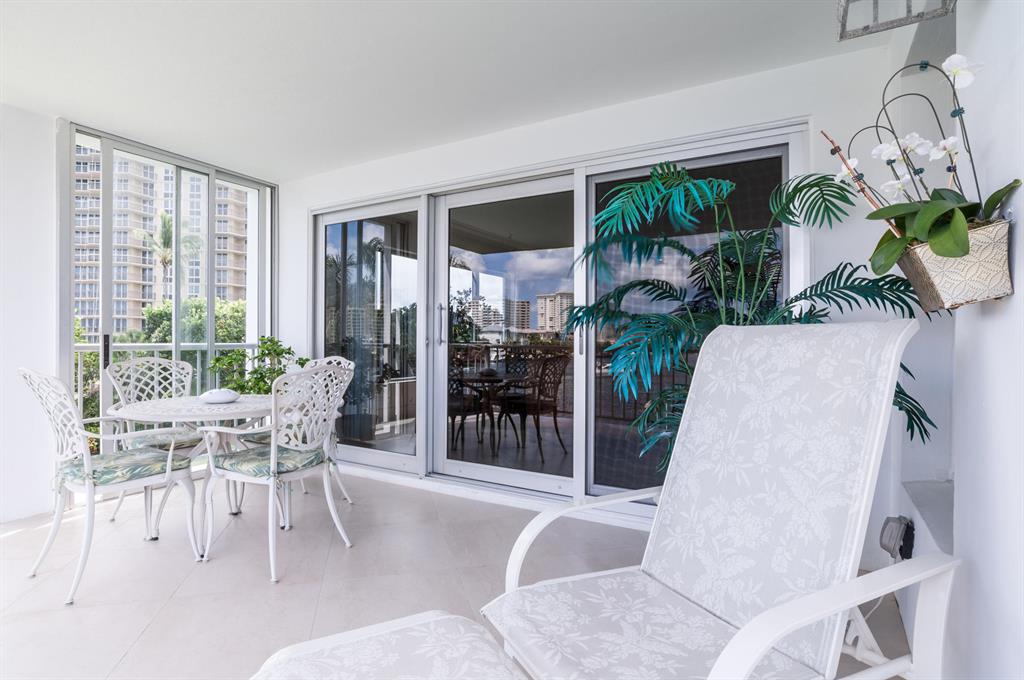 Lake House South Condo - Residential