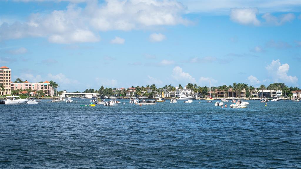 Lake House South Condo - Residential