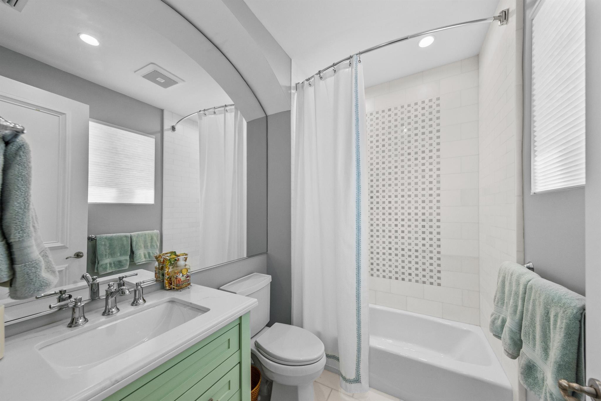 DELRAY ISLE - Residential