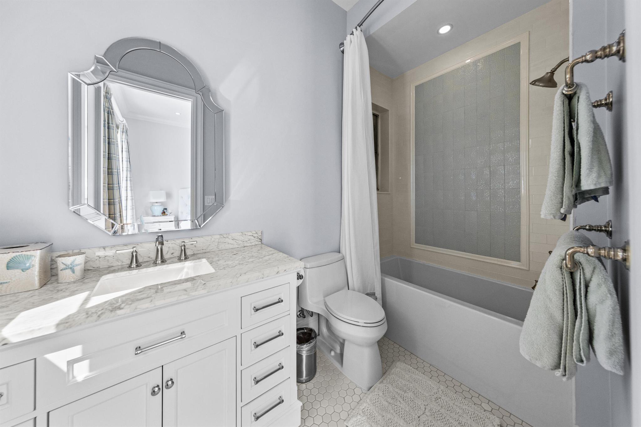 DELRAY ISLE - Residential