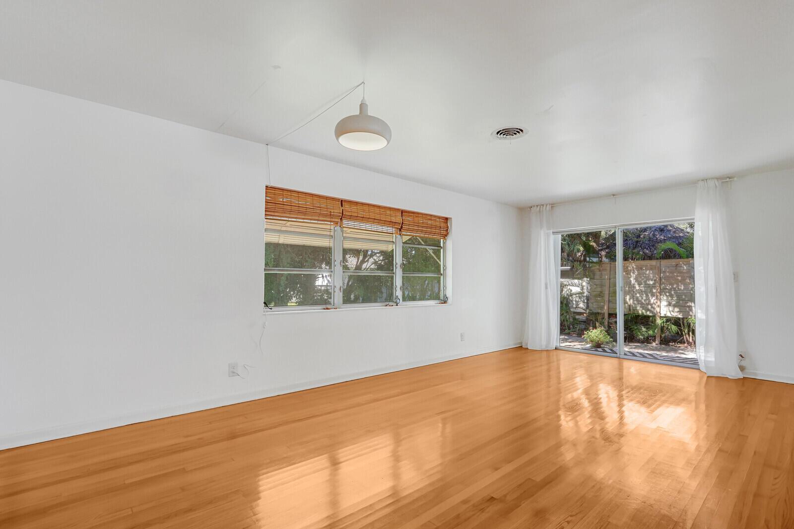 PLEASANT RIDGE - Residential Lease