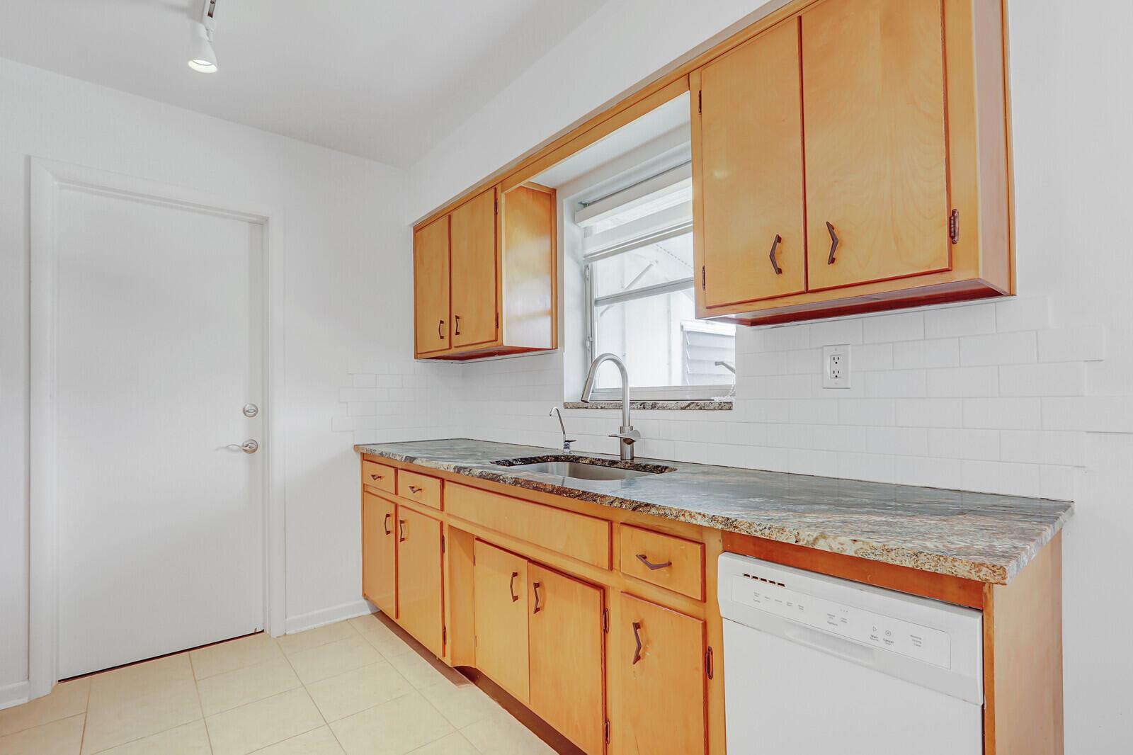 PLEASANT RIDGE - Residential Lease