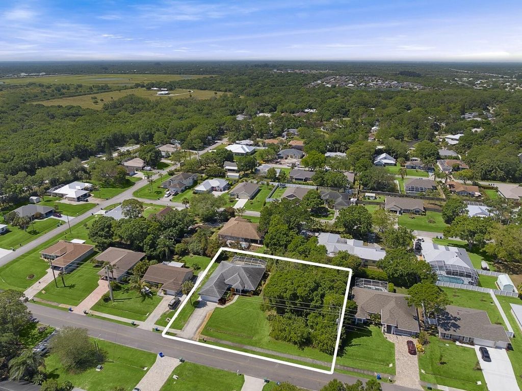 Photo of 1673 Laconia Street, Sebastian, FL 32958 (MLS # R11078077)