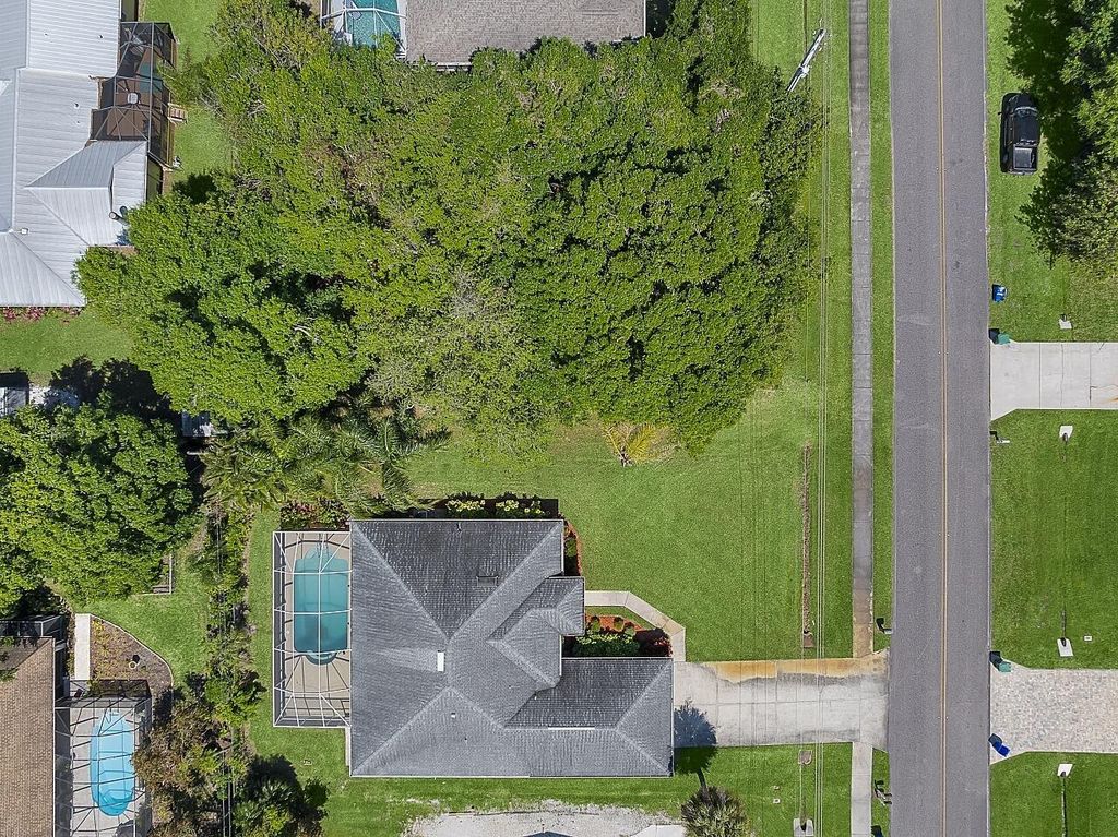 Photo of 1673 Laconia Street, Sebastian, FL 32958 (MLS # R11078077)