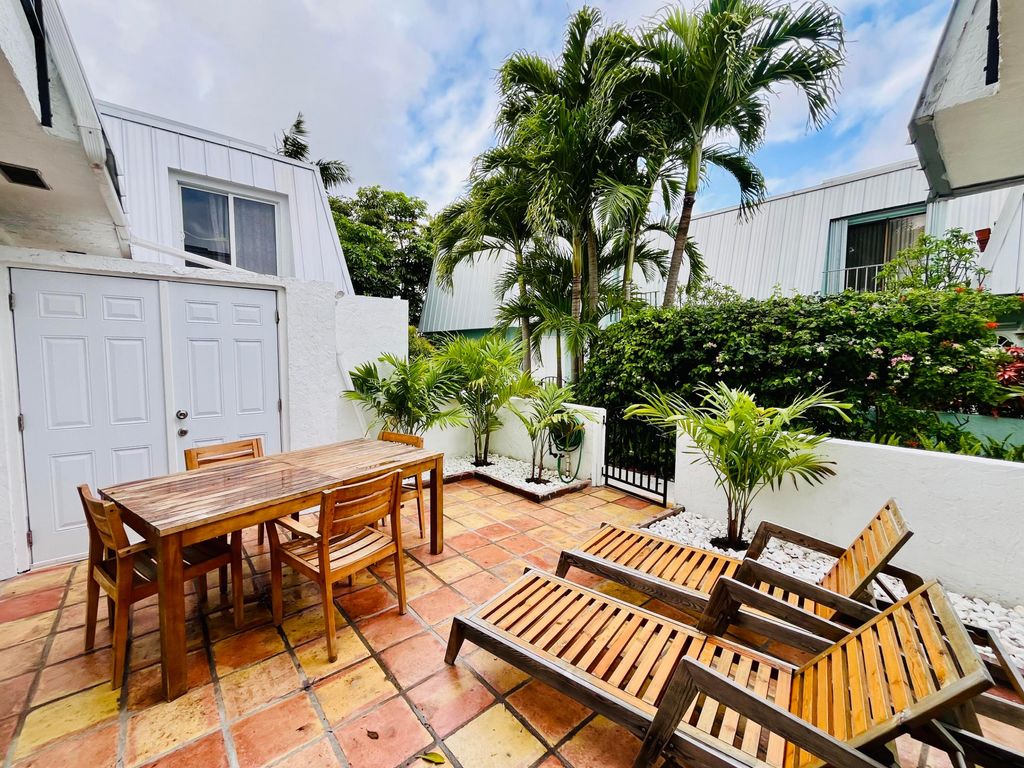 Photo of 106 Linda Lane #4, Palm Beach Shores, FL 33404 (MLS # B26013323)
