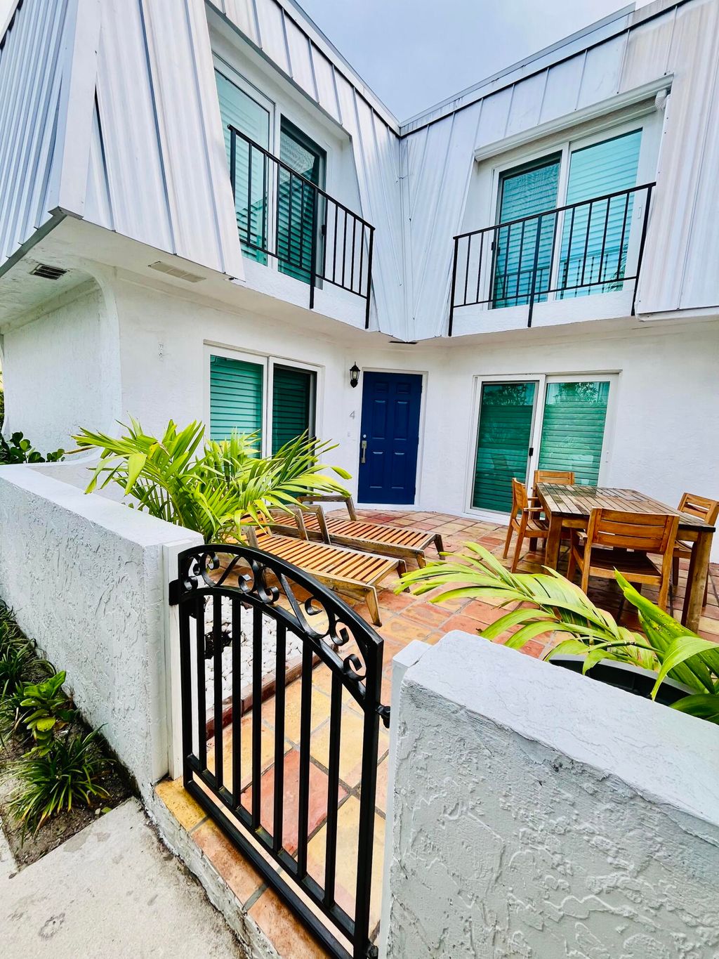 Photo of 106 Linda Lane #4, Palm Beach Shores, FL 33404 (MLS # B26013323)