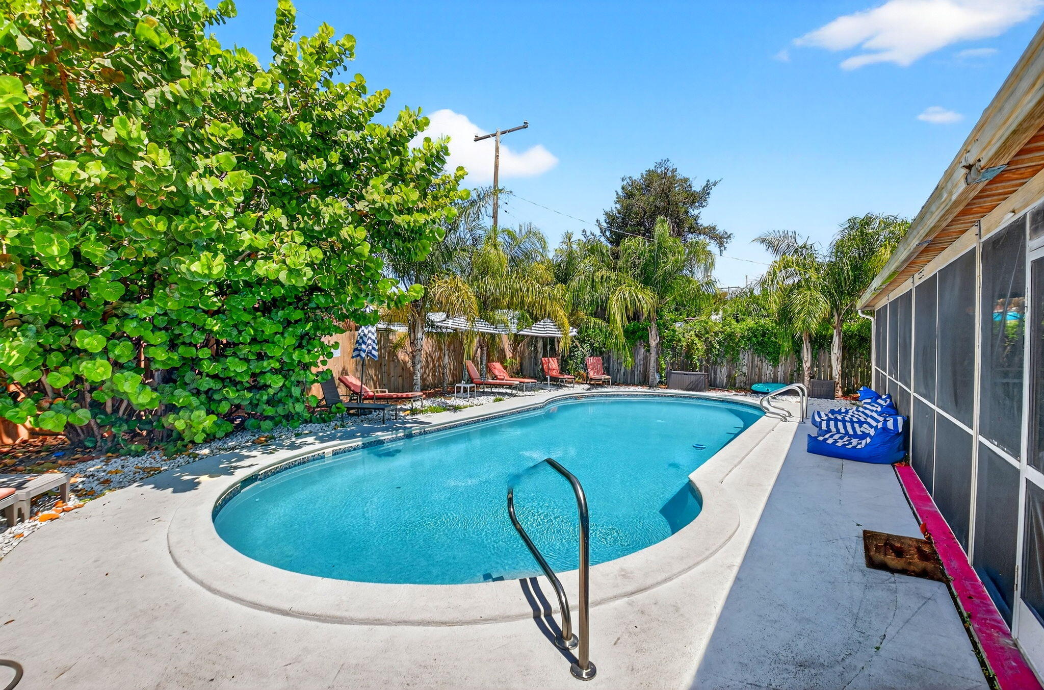 HILLCREST - Residential