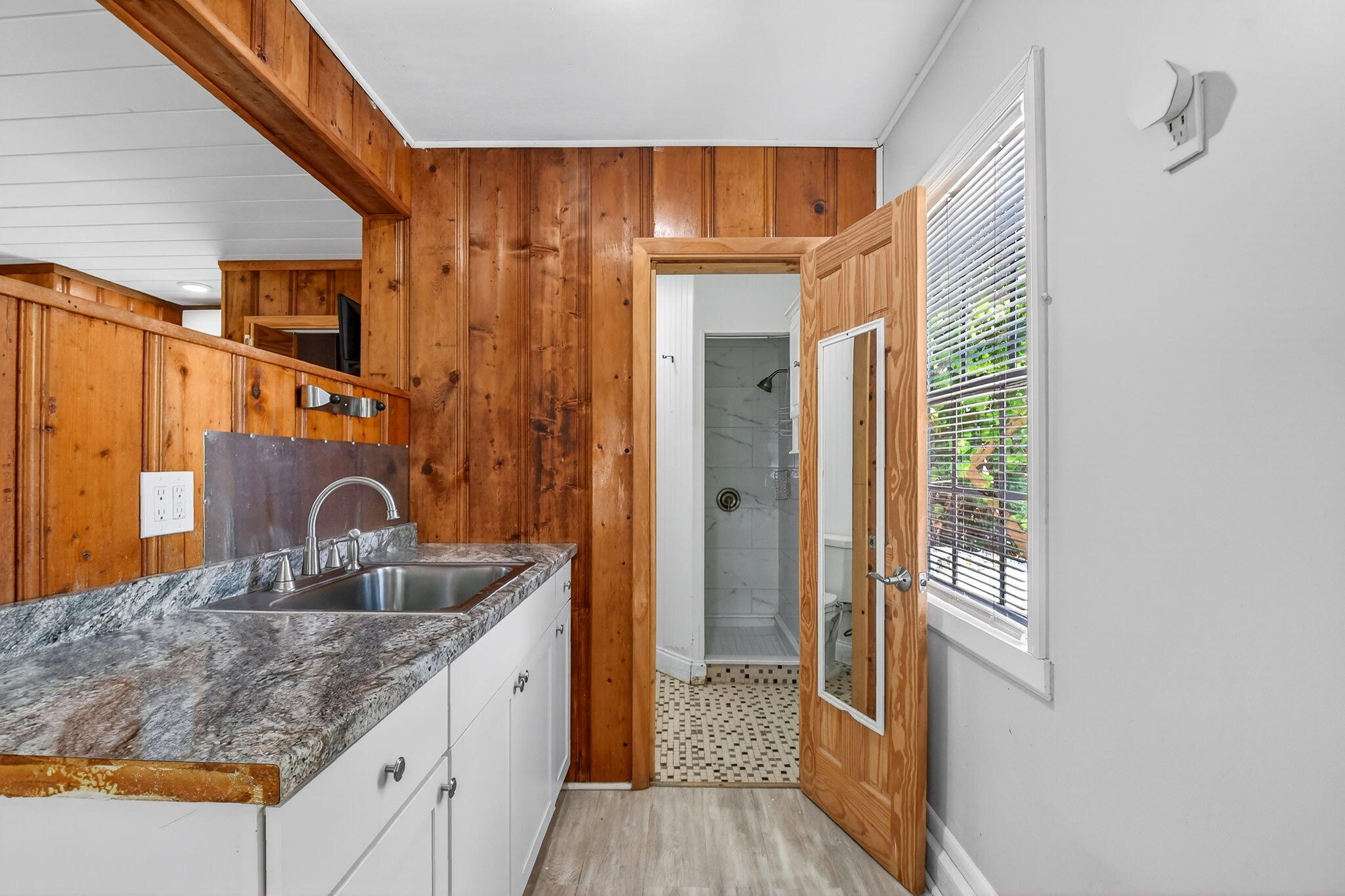 HILLCREST - Residential