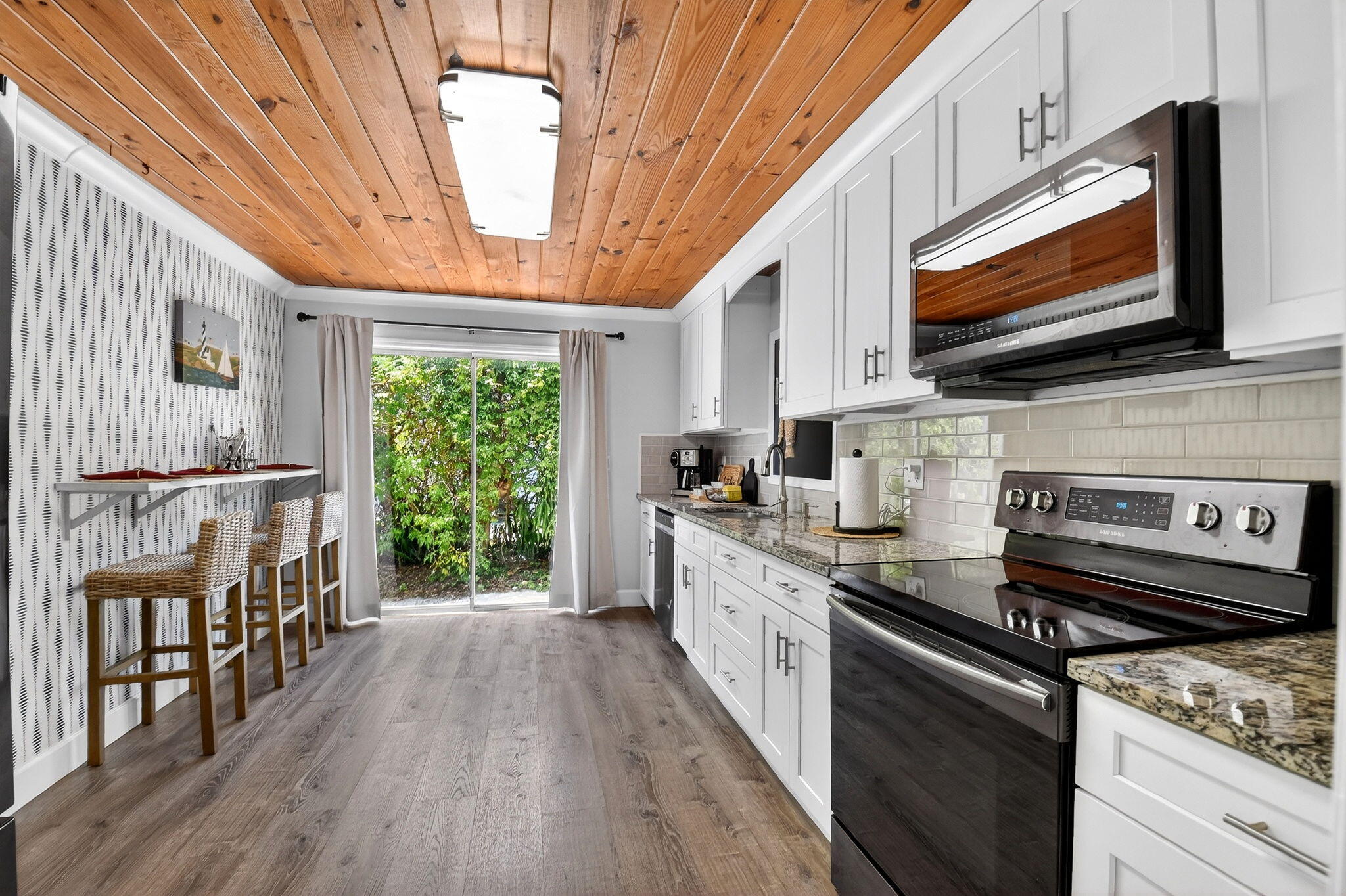 HILLCREST - Residential